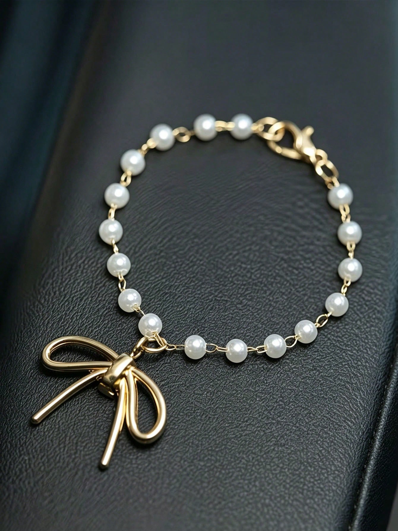 Pearl Bow Car Pendant Alloy Fa - Interior Design Minimalist recension och pris